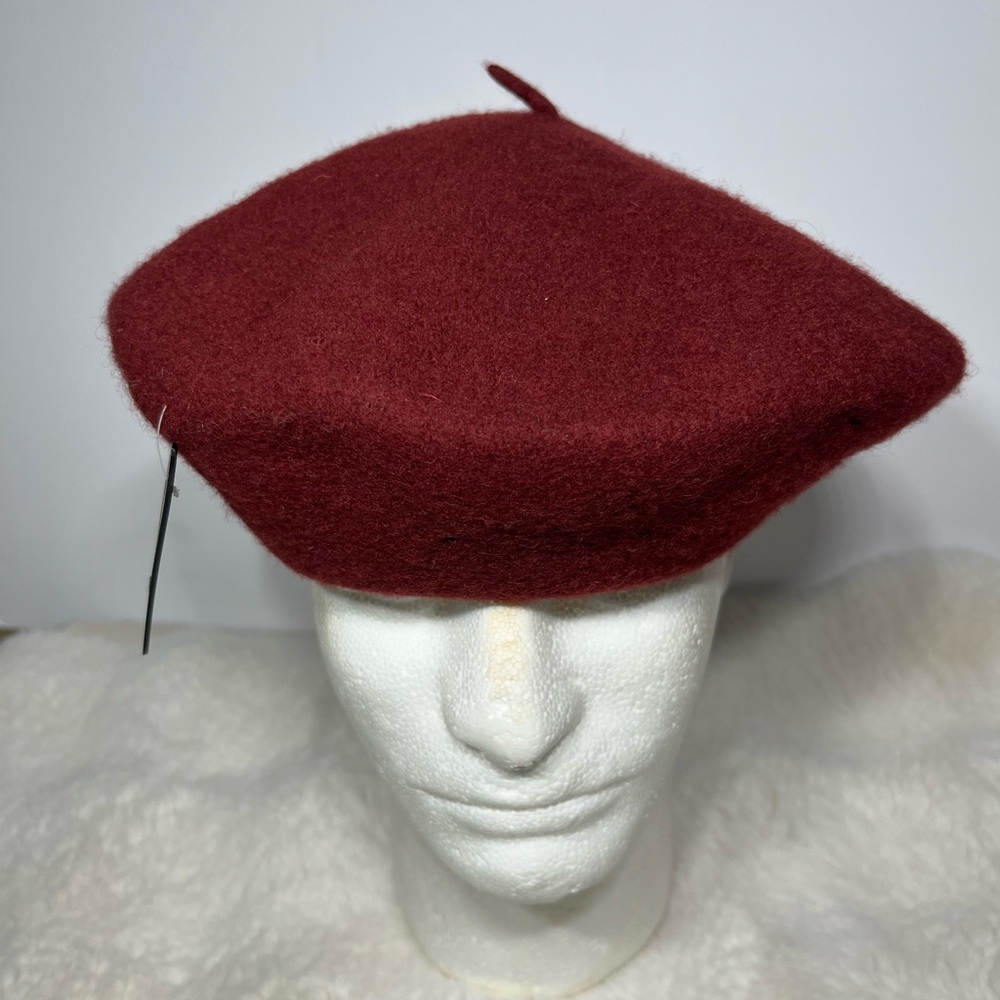 Banana Republic Burgundy Beret NWT 100% Wool